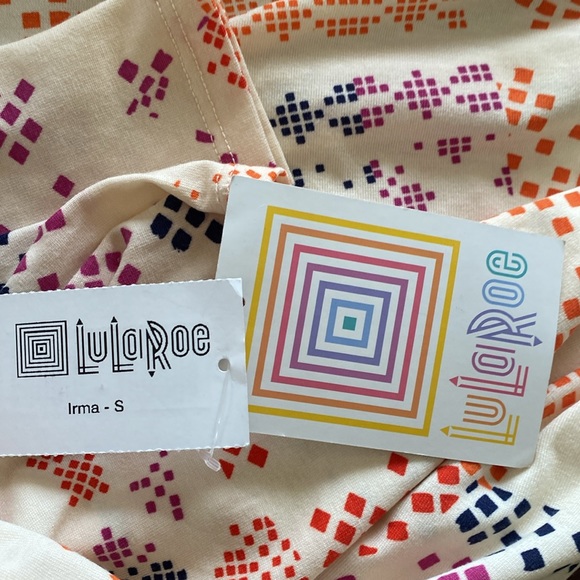 LuLaRoe “IRMA” HIGH-LOW TUNIC OVERSIZED TOP SIZE SMALL 🌟NWT🌟 - Picture 8 of 11